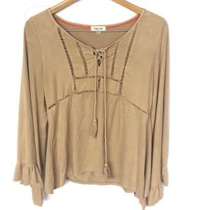 Beige blouse Taylor and sage long sleeve hippie